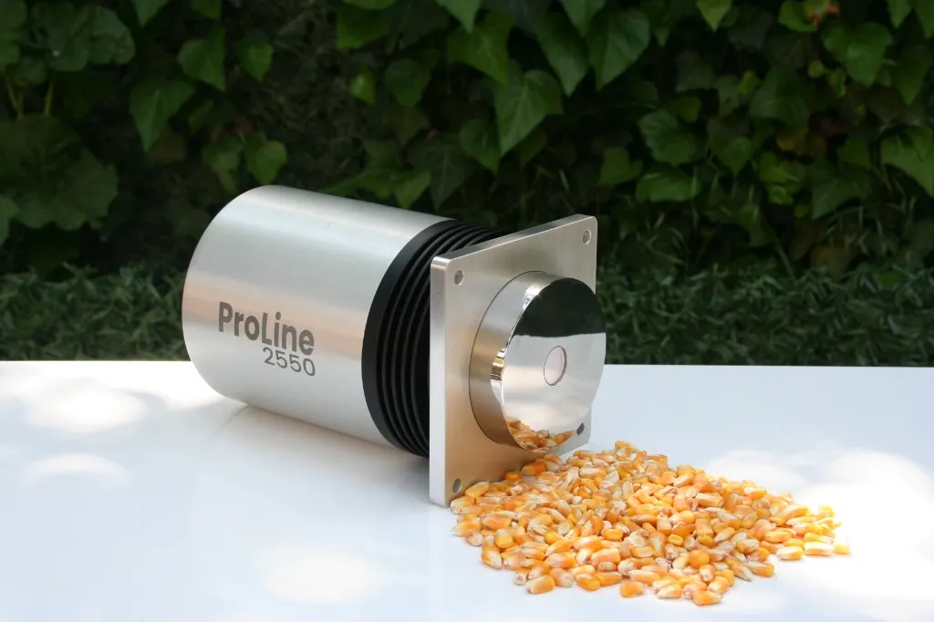 ProLine2550 with Corn Kernels